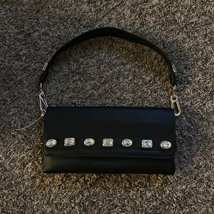 NEVER USED !! STEVE MADDEN BLACK BALMULET CLUTCH